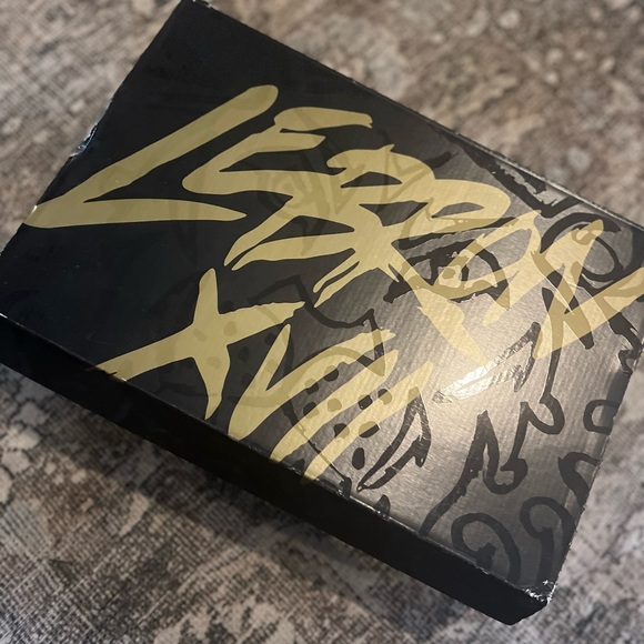 Nike LeBron James 17 'Infrared” Size 6 - Picture 3 of 9